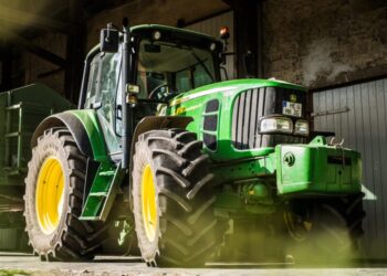 Kwietniowe utrudnienia w ruchu w Szczecinie. Przejazdy rolnicze i niedzielna procesja