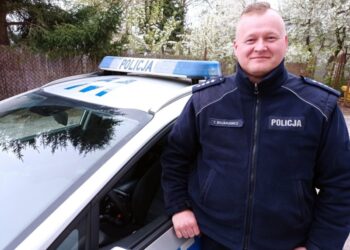 Zatrzymał pojazd za nadmierną prędkość, chwilę później wspólnie gnali do szpitala