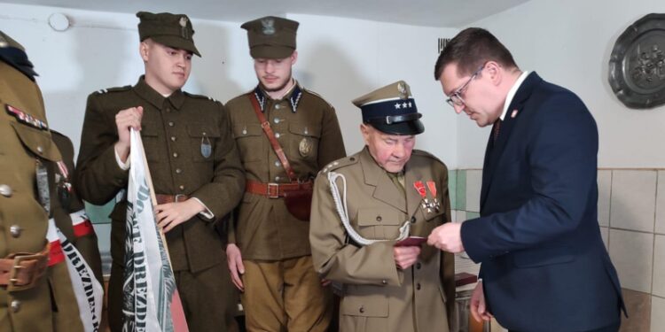 Porucznik Edward Ciupak ps. „Mały” został odznaczony Krzyżem Oficerskim Orderu Odrodzenia Polski