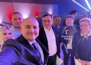 Czy Polska powinna być Suwerenna?