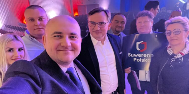 Czy Polska powinna być Suwerenna?