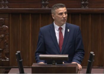 Suwerenna Polska pod ostrzałem Kukiz’15 – Szokujące powiązania posła Sachajko