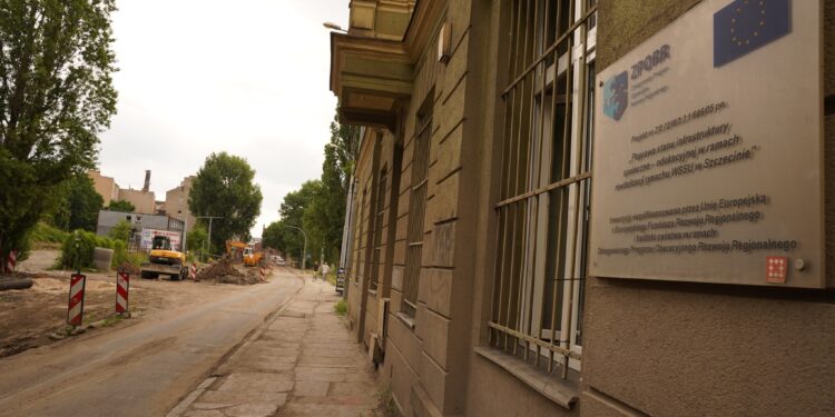 Wybuch w budynku Akademii Sztuki. Uczelnia zabiera głos