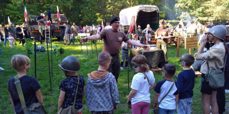 Pojazdy wojskowe, ułani na koniach i ognisko z weteranami. To wszystko czeka nas jutro w Szczecinie!
