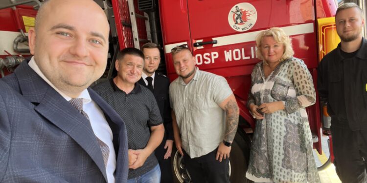 Pierwszy w powiecie kamieńskim dron z kamerę termowizyjną trafił do OSP Wolin