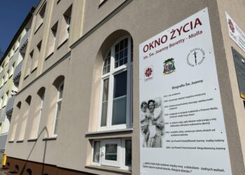 Koszalin: kilkutygodniowa dziewczynka znaleziona w Oknie Życia