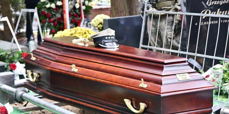 Szczecin żegna bohatera – ostatnia droga kpt. Bronisława Pakuły