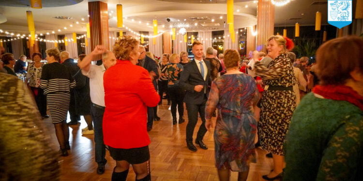 Co to był za bal! 160 osób bawiło się z okazji Dnia Seniora w Świerznie