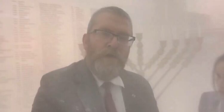 Grzegorz Braun skomentowany przez lokalnych polityków i działaczy społecznych
