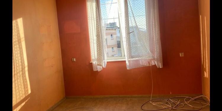 Mąż popełnił samobójstwo, dobytek kobiety z czwórką dzieci zlicytowano. Bractwo Małych Stópek organizuje pomoc dla rodziny