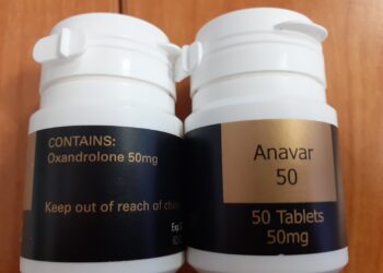 Sterydy zamiast witamin w przesyłce z Wielkiej Brytanii