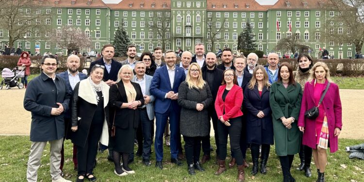 Zjednoczona Prawica zaprezentowała pełne listy kandydatów do Rady Miasta Szczecin i Sejmiku Województwa Zachodniopomorskiego