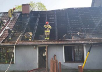 Tragedia w Oświnie: Rodzina straciła dom w pożarze, teraz przyszedł czas na odbudowę