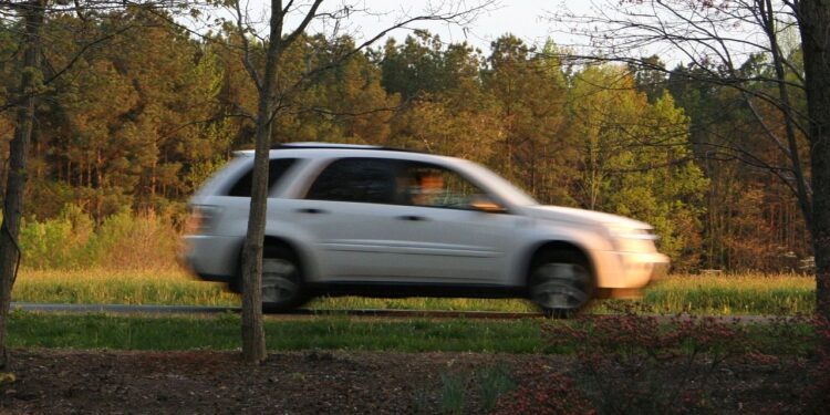 Rajd kierowcy zakończony wysokim mandatem oraz sprawą w sądzie