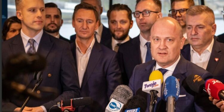 Krzystek zakłada ogólnopolską partię