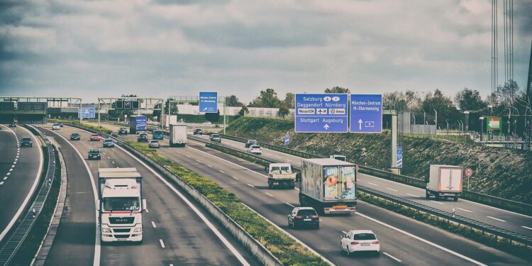 Zniszczył prawie 50 samochodów. 30- latek w rękach Policji