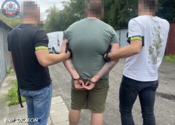 Zuchwała kradzież elektronarzędzi. Złodzieje szybko schwytani.